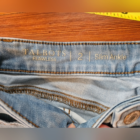 Talbots Slim Ankle Light Wash Jeans - Picture 3 of 6